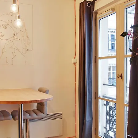 Short Studio Richelieu *
